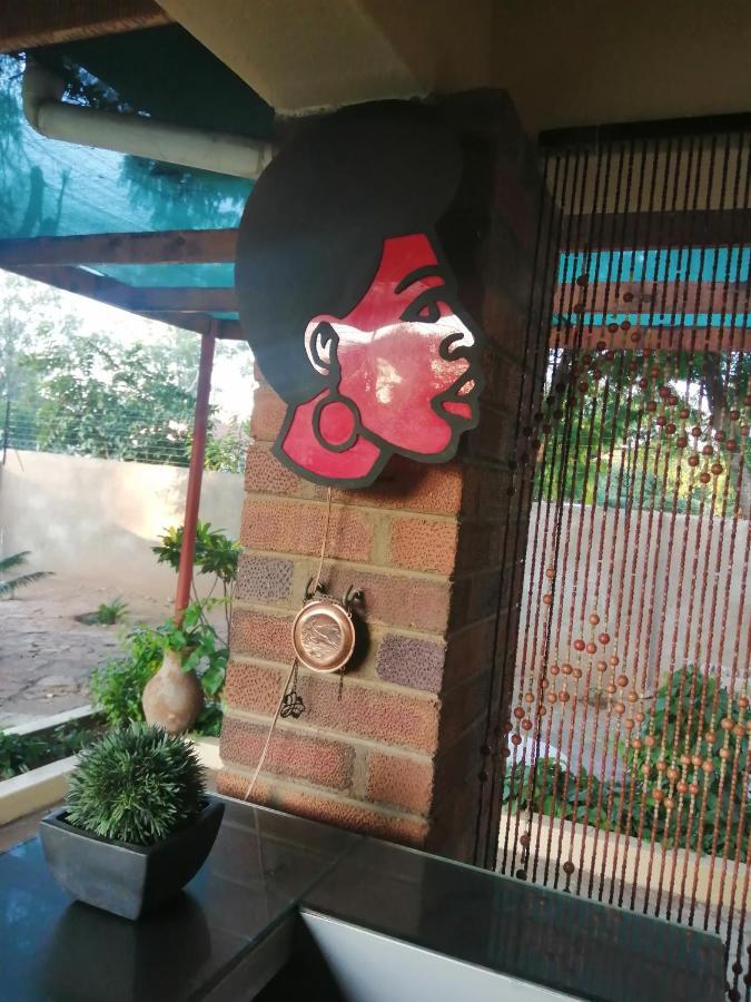 Birdville Bnb Guest House Габороне Екстериор снимка