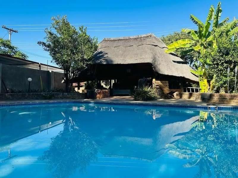 Birdville Bnb Guest House Габороне Екстериор снимка