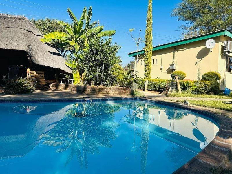Birdville Bnb Guest House Габороне Екстериор снимка