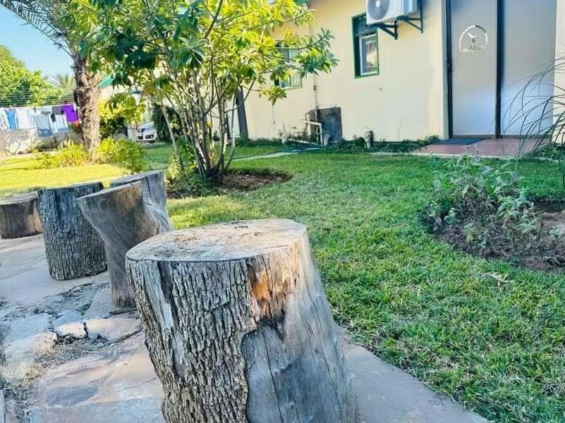 Birdville Bnb Guest House Габороне Екстериор снимка
