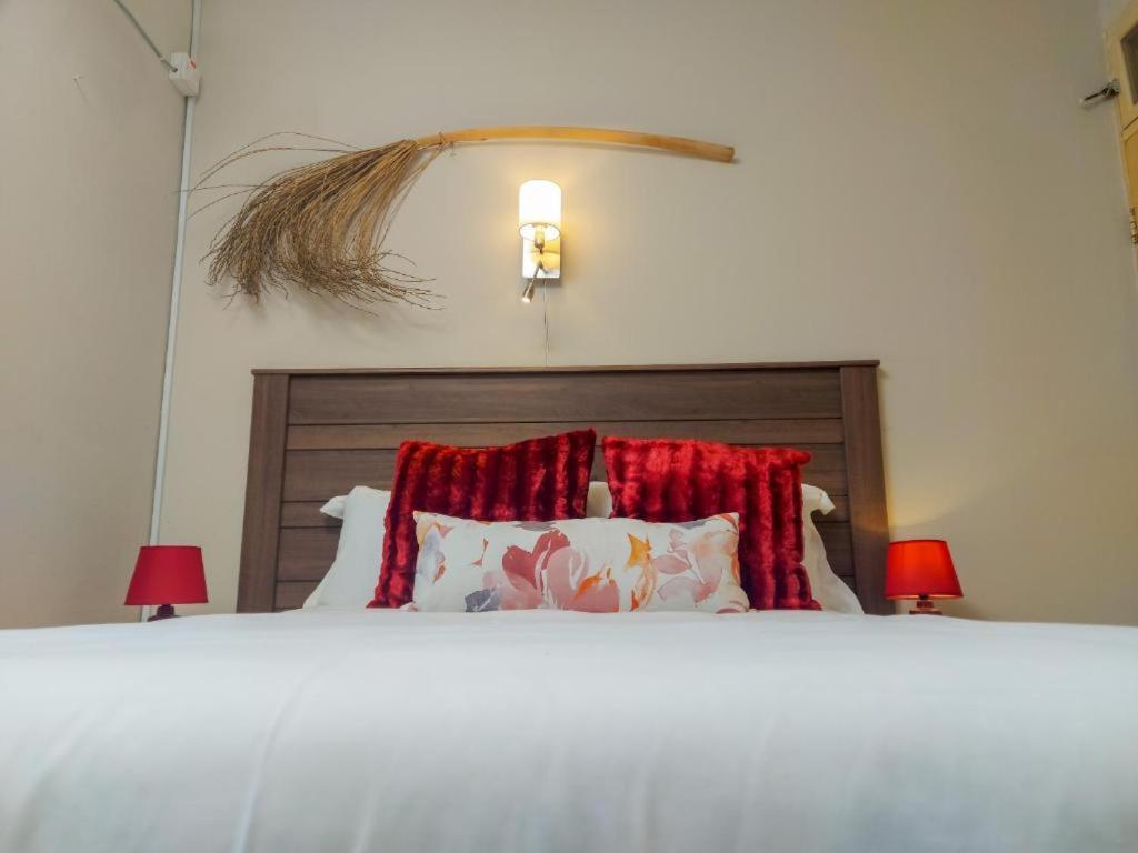 Birdville Bnb Guest House Габороне Екстериор снимка